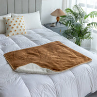 HKM-6018877 Waterproof Lambswool Pet Blanket - Available in Gray, Navy Blue, Camel, and Brown (75x100cm, 150x127cm)