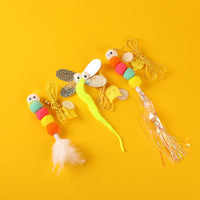 HKM-6029373 Feather and Bug Themed Cat Teaser Stick for Interactive Play
