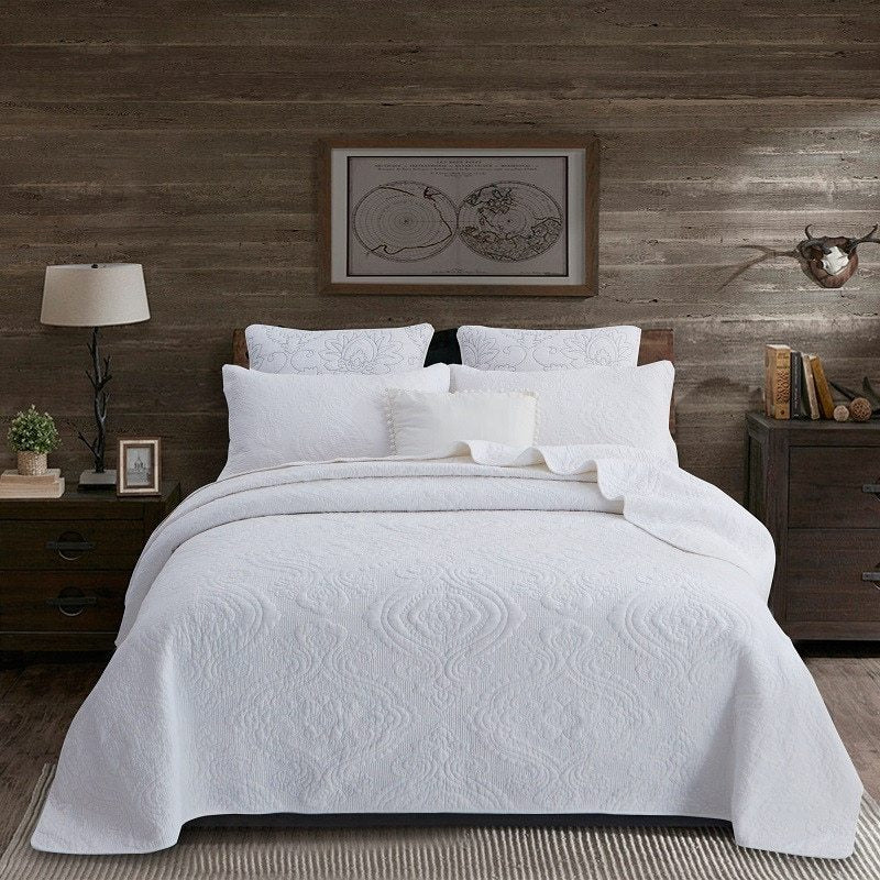 HKM-606355 Cotton Fabric Three-Piece Bed Cover Set with Pillowcases for All Seasons