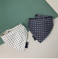 HKM-6102205 Cotton Triangle Saliva Towel for Pets - Five-Pointed Star Pattern in White and Grey - Available in Small and Medium Sizes