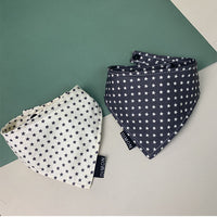 HKM-6102205 Cotton Triangle Saliva Towel for Pets - Five-Pointed Star Pattern in White and Grey - Available in Small and Medium Sizes
