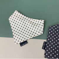 HKM-6102205 Cotton Triangle Saliva Towel for Pets - Five-Pointed Star Pattern in White and Grey - Available in Small and Medium Sizes