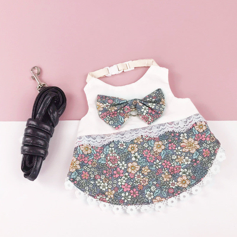 HKM-6165949 Rabbit Vest-Style Traction Rope Outfit for Guinea Pigs, Chinchillas, and Pet Rabbits - Stylish Lace Bow Design in Christmas Theme