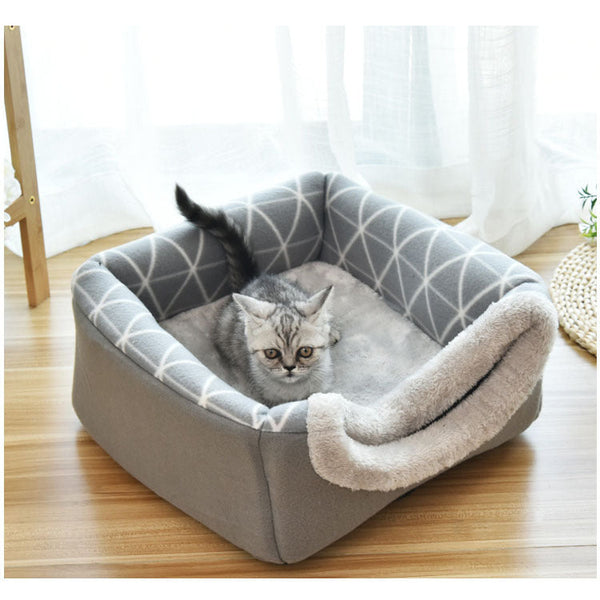 HKM-6225213 Cozy Flannel Cat House with Spacious Design for All Seasons