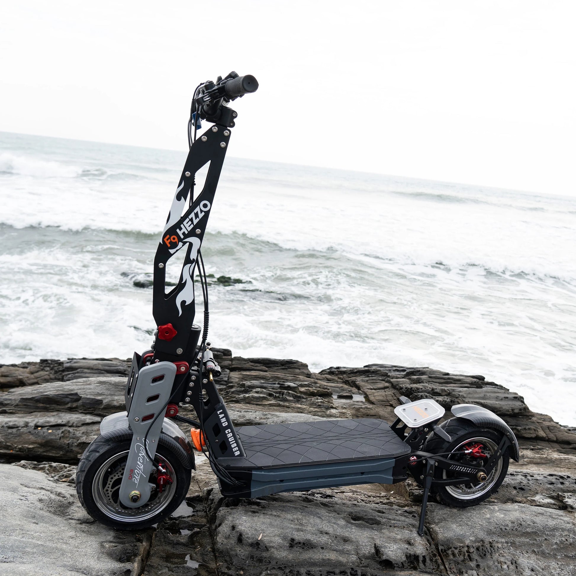 HKM-625043 High-Speed 12-Inch Dual Motor Off-Road Electric Scooter, 8000W, 40AH Battery, Foldable, 75KM/H Max Speed