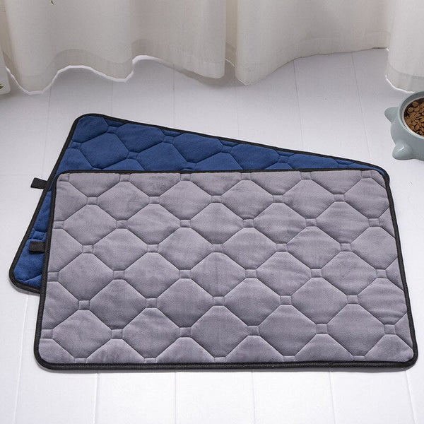HKM-6277053 Warm Plush Dog Car Mat - Machine Washable Crystal Velvet & Short Plush, Large Size Available in Sapphire Blue & Fashion Gray
