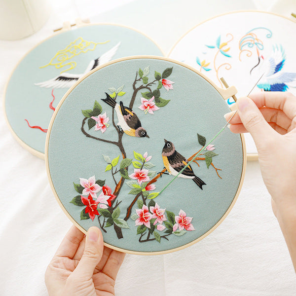 HKM-630291 Chinese Style Flower and Bird DIY Hand Embroidery Kit with Cotton Material and Bamboo Stretcher