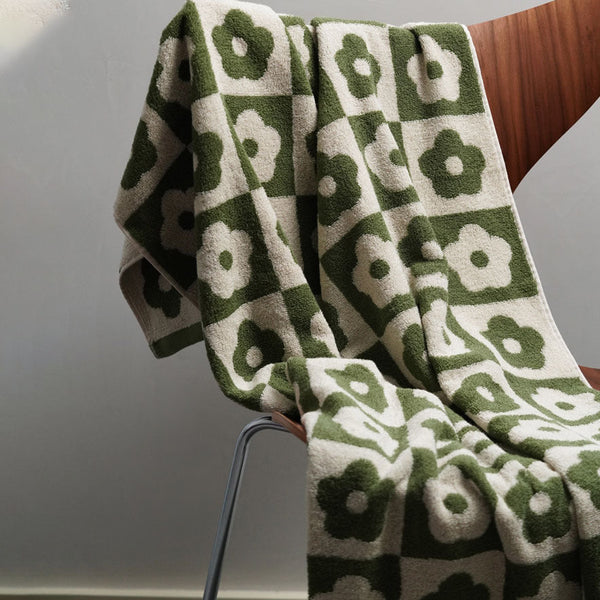 HKM-633171 Retro Style Cotton Fish Scale Towel Set - Face and Bath Towels in Lattice Floral Colors