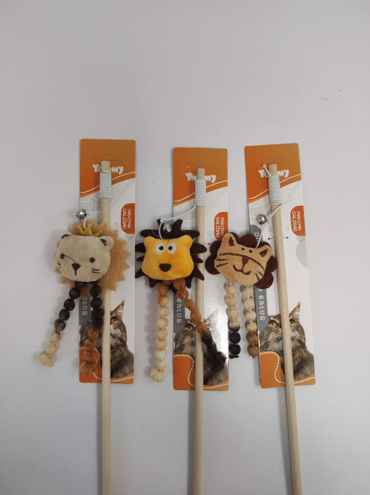 HKM-6357053 Playful Lion Cat Teaser Wand for Interactive Pet Play