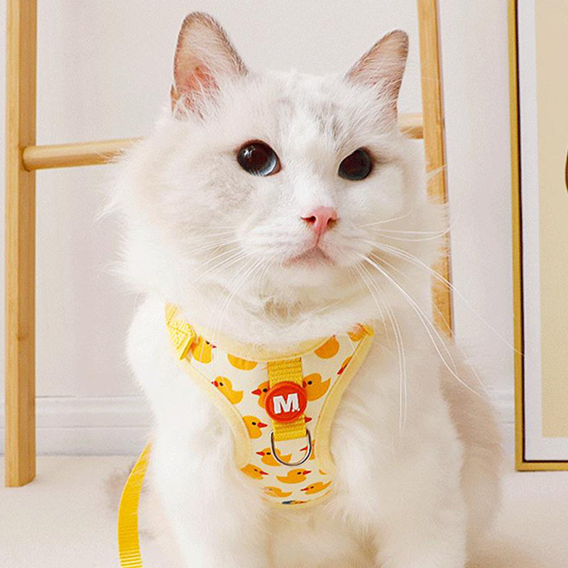 HKM-6419261 Adjustable Yellow Duck Traction Vest and Rope for Cats – Durable, Comfortable, Easy to Clean