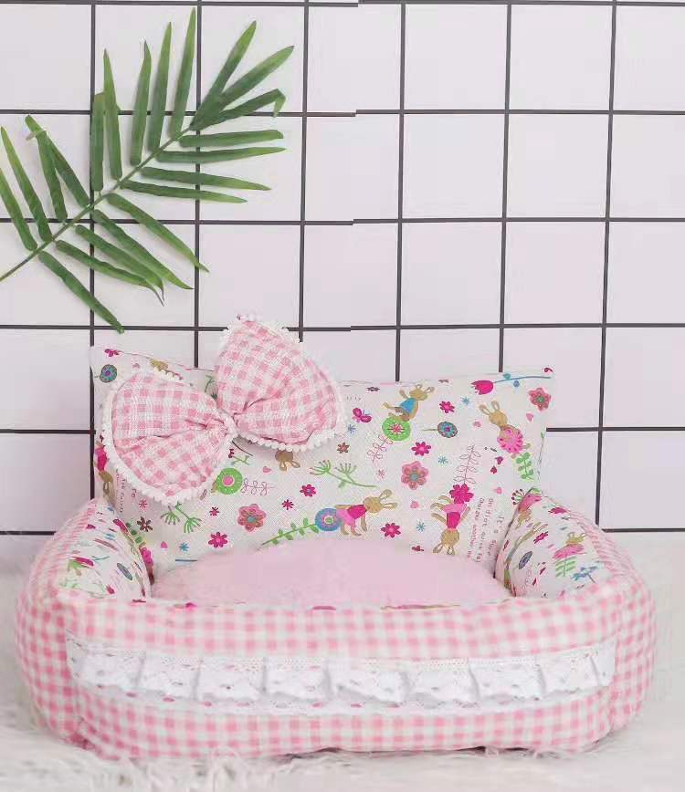 HKM-6440893 Cozy Flannel Pet Nest for Cats and Dogs - Square Shape, Cotton & Hemp, Two Sizes Available