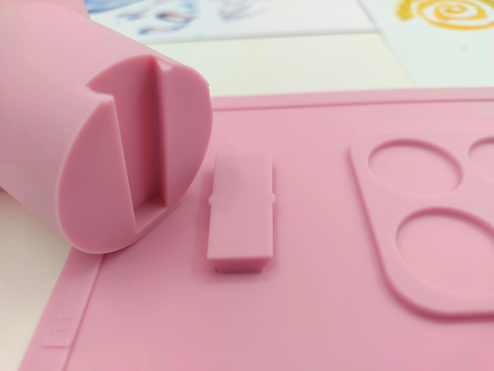 HKM-649683 Waterproof Silicone Drawing Mat for Kids - Foldable DIY Art Mat with Cup