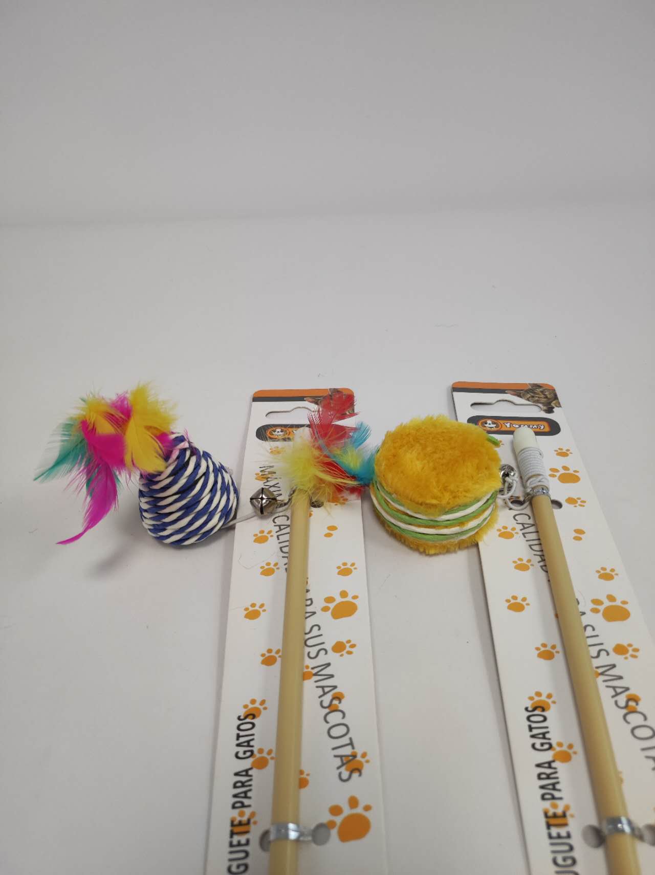 HKM-6499645 Small Interactive Cat Pendant Teaser for Engaging Playtime