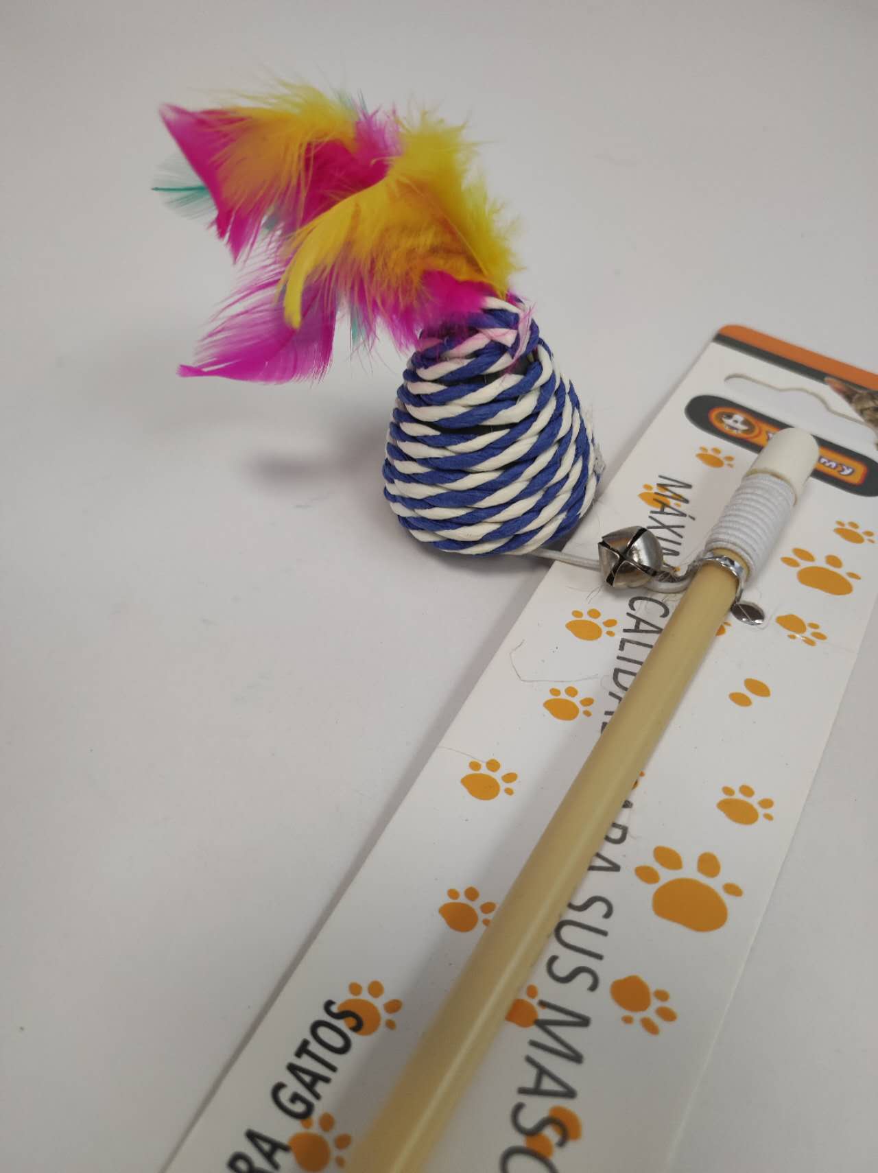 HKM-6499645 Small Interactive Cat Pendant Teaser for Engaging Playtime
