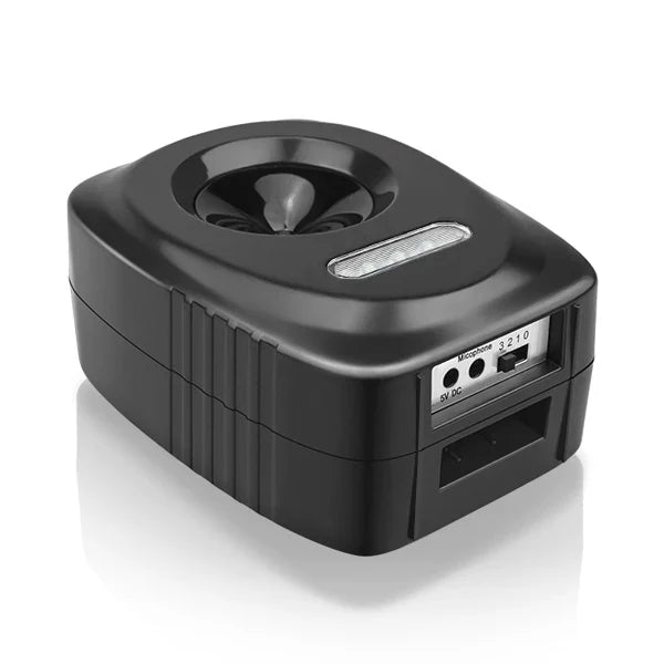 HKM-650067 Solar-Powered Ultrasonic Animal Repeller with Laser for Effective Pest Control