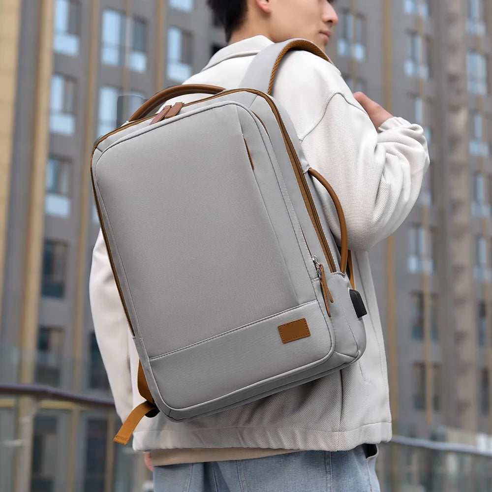HKM-651923 Lightweight Waterproof Expandable Laptop Backpack with Breathable Shoulder Straps and USB Port