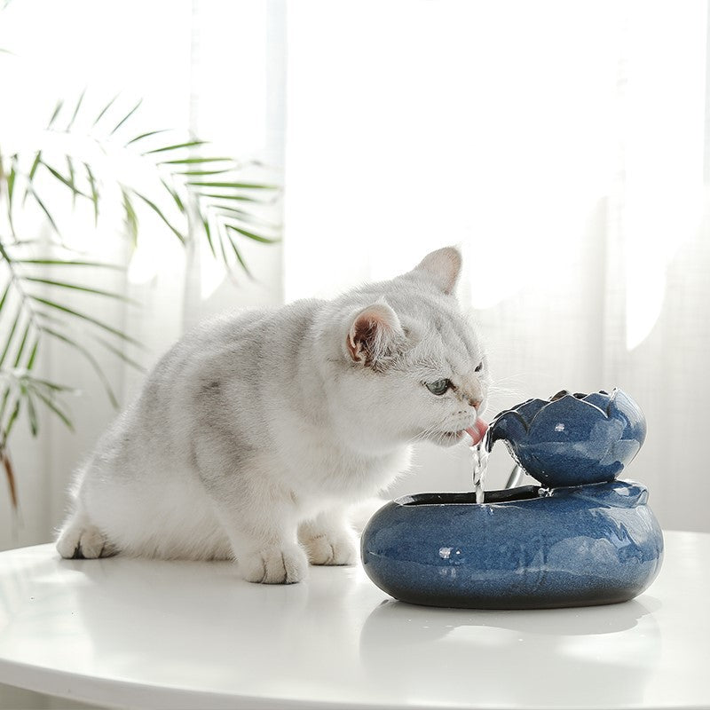 HKM-6527677 Automatic Cat Feeder and Water Dispenser - 19x10.5x20 cm Resin Design