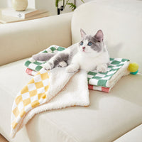 HKM-6573373 Cozy Plush Pet Blanket with Stylish Plaid Pattern - Soft Fleece Cushion for Cats and Dogs