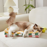 HKM-6573373 Cozy Plush Pet Blanket with Stylish Plaid Pattern - Soft Fleece Cushion for Cats and Dogs