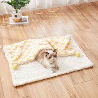 HKM-6573373 Cozy Plush Pet Blanket with Stylish Plaid Pattern - Soft Fleece Cushion for Cats and Dogs