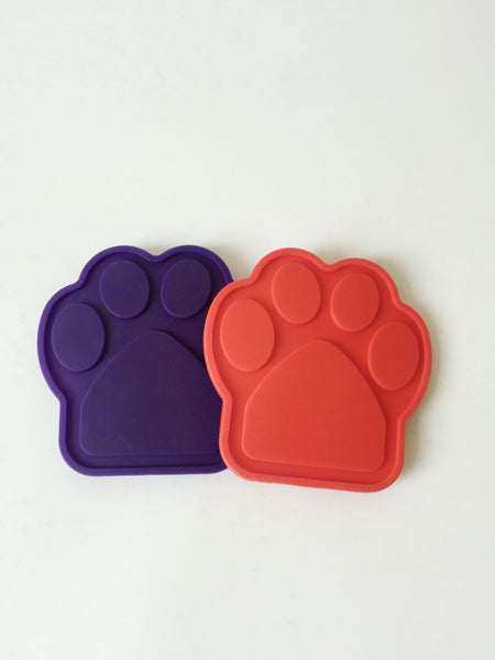 HKM-6577725 Silicone Dog Slow Feeding Bath Mat - 13x13 Inches, Red and Violet
