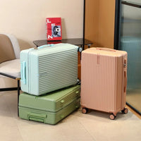 HKM-661139 Three-Piece Spinner Luggage Set with Matching Carry-On Suitcase and Travel Bag
