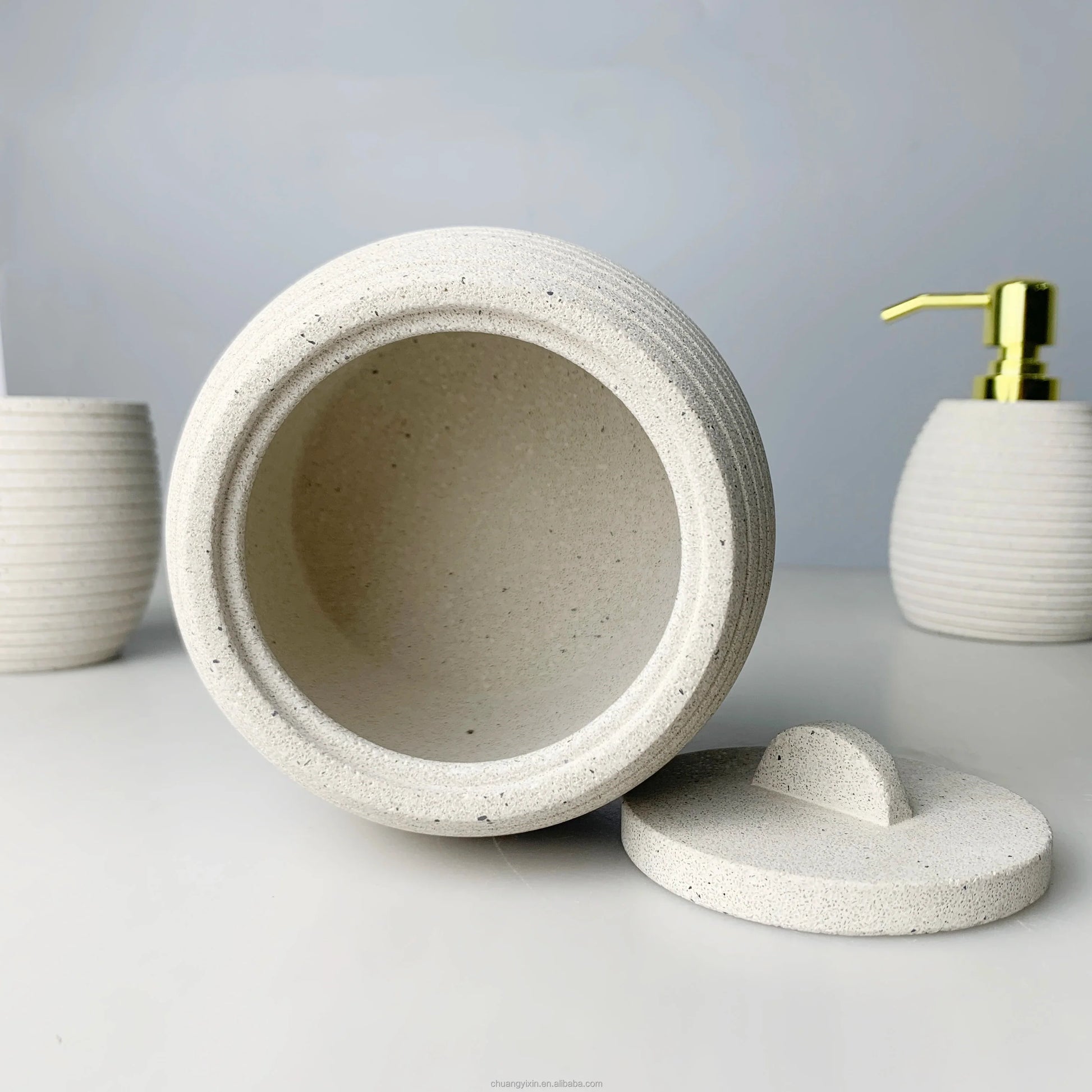 HKM-661331 Modern Cement Lotion Bottle and Storage Jar with Lid for Bathroom Accessories