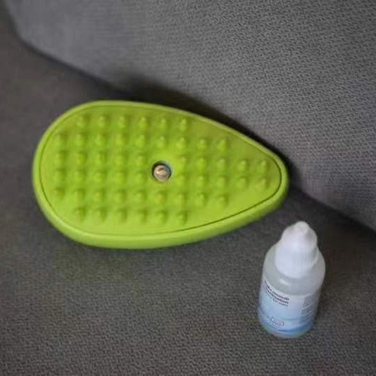HKM-6625725 Pet Care Cleaning Brush with Massage Feature and Anti-Flying Hair Essence for Dogs
