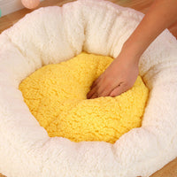HKM-6656957 Cozy White Lamb Cashmere Egg Yolk Nest Pet Bed - 55x20cm