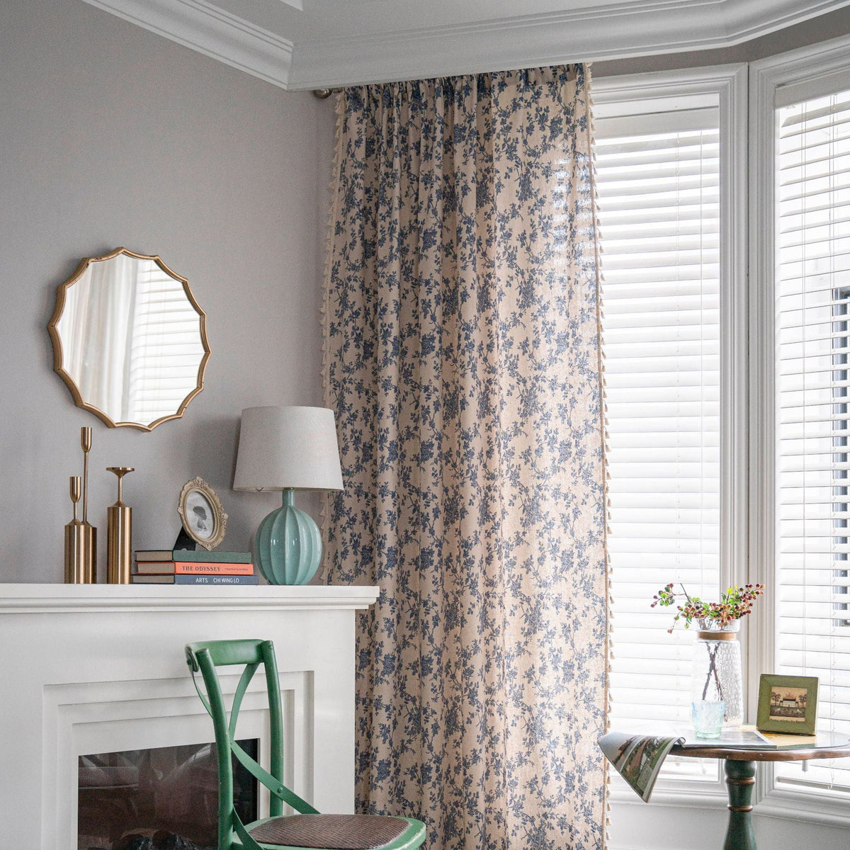 HKM-667219 Beige Cotton and Linen Half Shade Kitchen Curtain with Tassels for Small Bay Windows