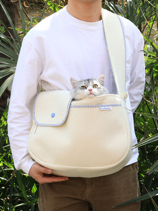HKM-667859 Portable Cat Carrier Bag for Cats Under 12 kg - Stylish Black and White Design