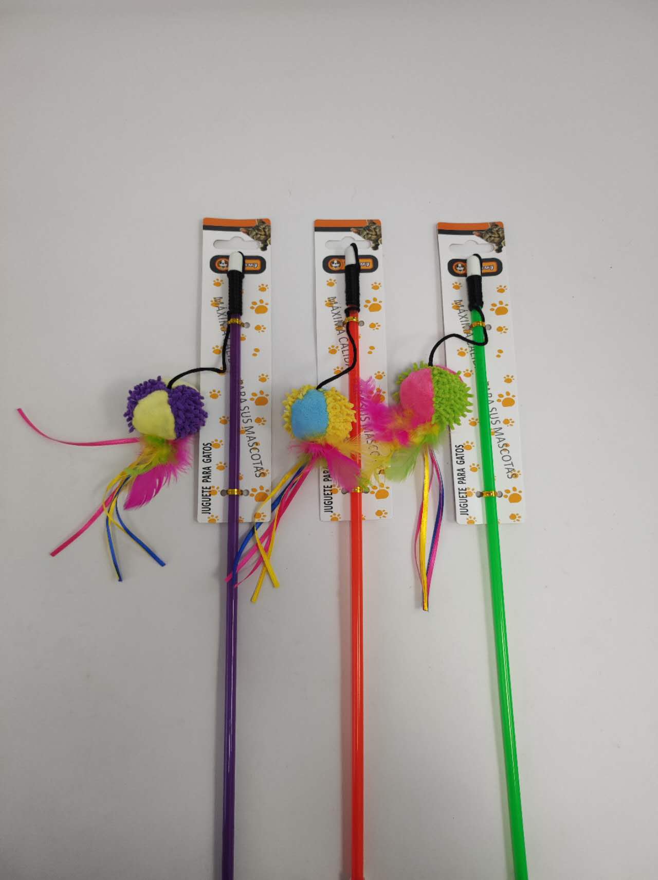 HKM-6684733 Colored Ball Cat Teaser Wand for Interactive Playtime
