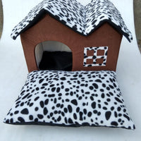 HKM-6701245 Cozy Double-Crest Dog Kennel with Soft Corduroy Fabric and Thick Sponge Mat