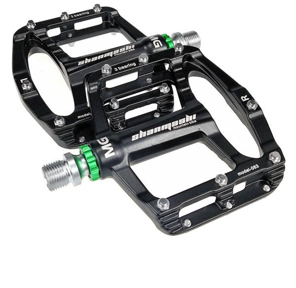 HKM-671315 Lightweight Magnesium Alloy Bicycle Pedals with 3-Bearing System