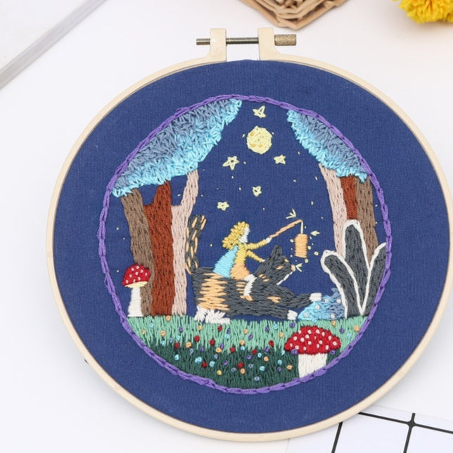 HKM-676563 DIY Embroidery Flower and Grass Material Kit for Creative Sewing Projects