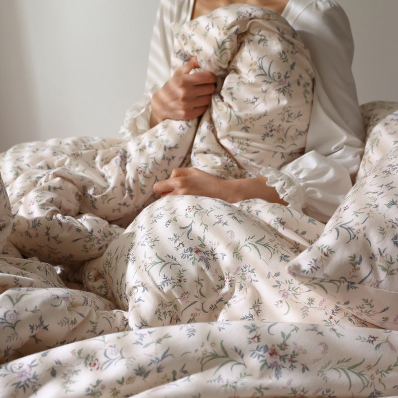 HKM-678035 Cotton Floral Quilt Cover Set with Knitted Fabric, Pillowcase & Sheet for Comfortable Sleep