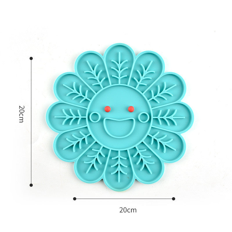 HKM-6809021 Silicone Flower-Shaped Licking Mat for Cats and Dogs - Slow Feeder Pet Dinner Plate