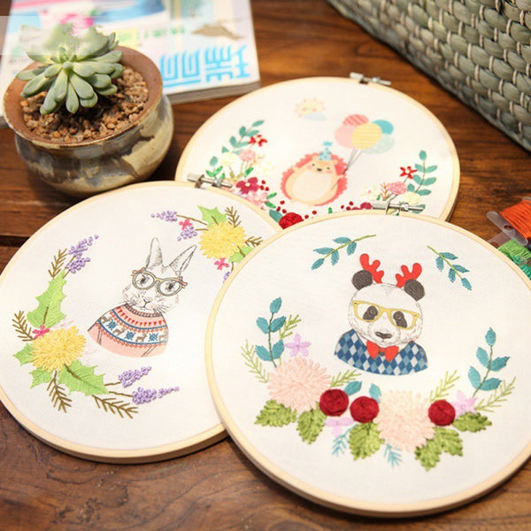 HKM-681171 Color Printed Cartoon Animal Hand Embroidery Wall Art – DIY Cotton Craft (20x20CM)