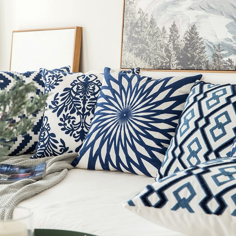 HKM-685011 Chinese Classical Embroidered Cushion Cover 45cm x 45cm, PP Cotton Pillowcase