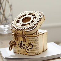 HKM-686611 Hand-Cranked Wooden Film Projector - Mechanical 3D Puzzle for Ages 15 and Up