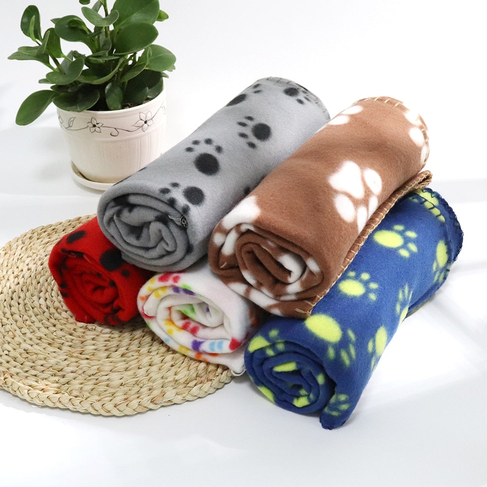 HKM-6981437 Soft Fleece Pet Blanket with Paw Print Design - Ideal for Warmth and Comfort