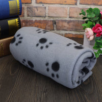 HKM-6981437 Soft Fleece Pet Blanket with Paw Print Design - Ideal for Warmth and Comfort
