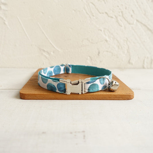 HKM-7009597 Stylish Polyester Cat Collar with Lock Closure and Printed Design