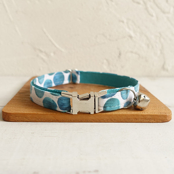HKM-7009597 Stylish Polyester Cat Collar with Lock Closure and Printed Design