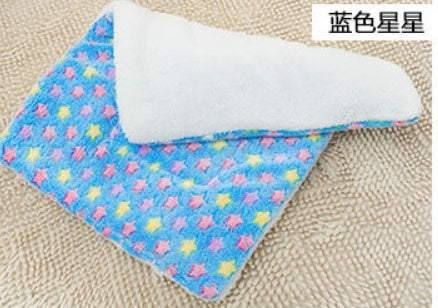 HKM-7011645 Cozy Cotton Pet Blanket Bed Mat for Cats and Dogs - Warm Kennel Cushion for Autumn & Winter