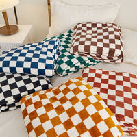 HKM-708499 Checkered Flannel Blanket - Thick Polyester Fiber for All Seasons (100x150cm)