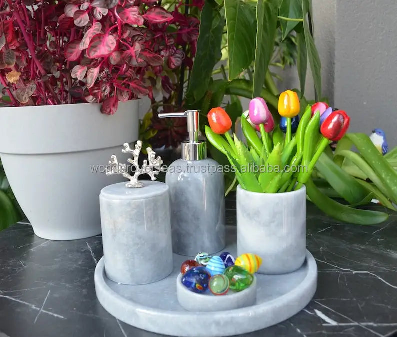 HKM-711059 Resin Five-Piece Bathroom Lotion Bottle Set for Home and Hotel Use