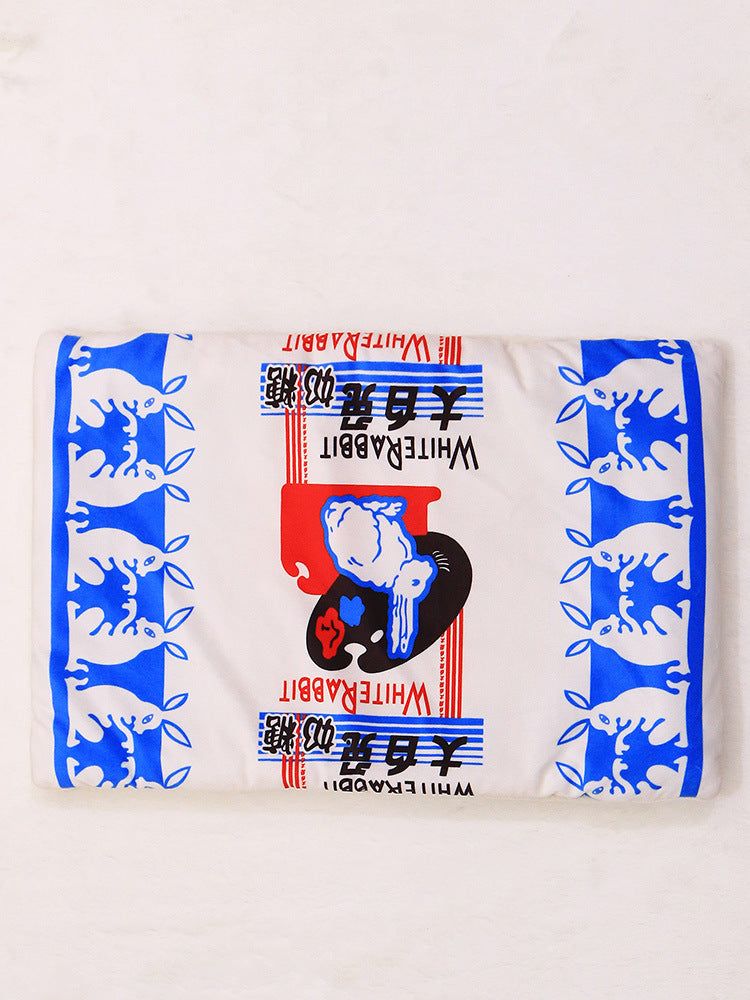 HKM-7145277 Soft and Warm Cotton Cat and Dog Sleeping Mat with Novel Food Shapes