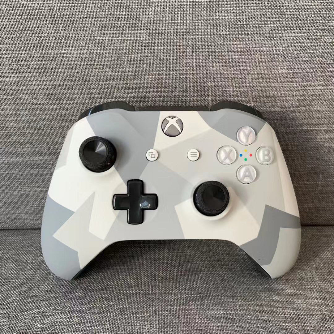 HKM-715411 Wireless Gamepad Controller - Grey, Compatible with Xbox One