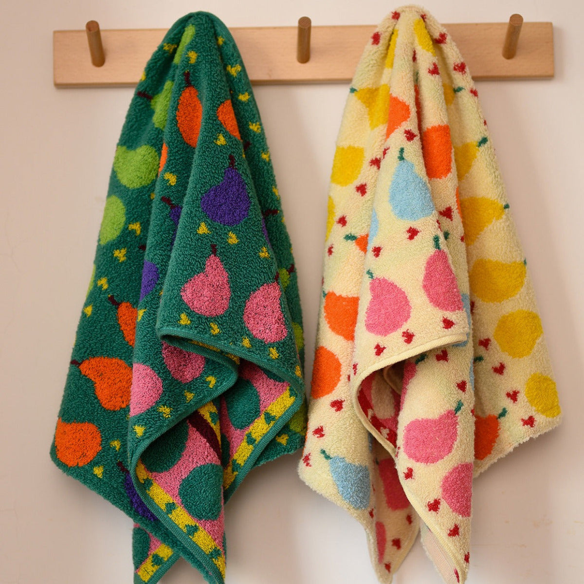 HKM-724563 Soft Absorbent Cotton Bath Towel in Milky White, Vintage Green, and Ginger Pear Variants - Available Individually or in Sets